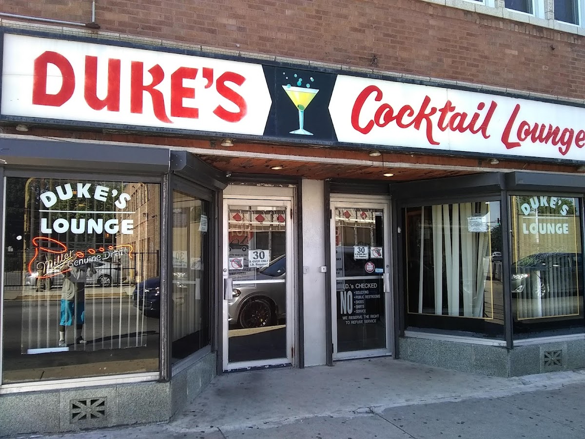 Duke's Cocktail Lounge