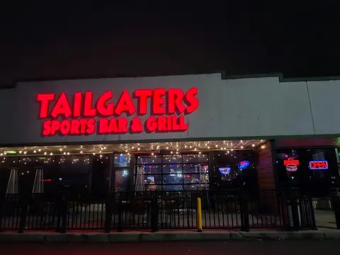 Tailgaters Sports Bar & Grill